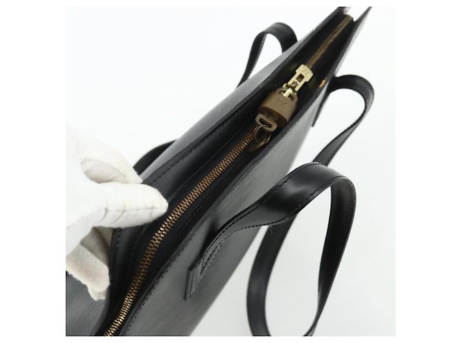 LOUIS VUITTON Borsa a Spalla Epi Lussac Nera M52282 LV Auth 178226A Nero - vista 6