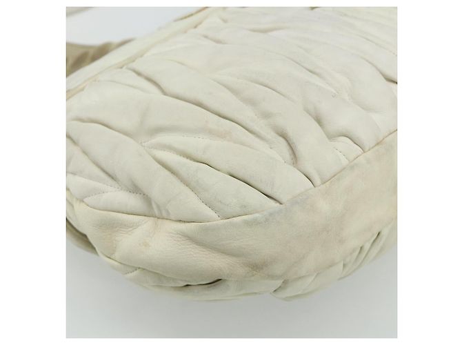 Borsa a Spalla Miu Miu Matelassé in Pelle Bianca e Oro Auth 178993 Bianco D'oro - vista 17