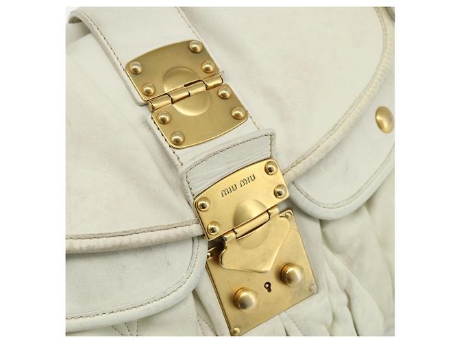 Borsa a Spalla Miu Miu Matelassé in Pelle Bianca e Oro Auth 178993 Bianco D'oro - vista 18