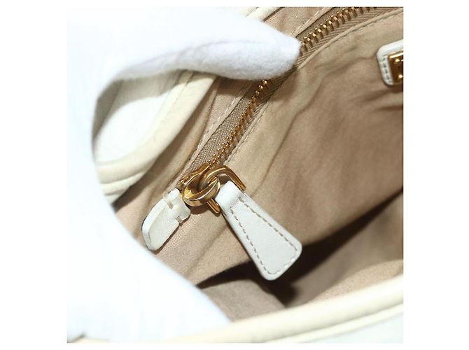 Borsa a Spalla Miu Miu Matelassé in Pelle Bianca e Oro Auth 178993 Bianco D'oro - vista 22