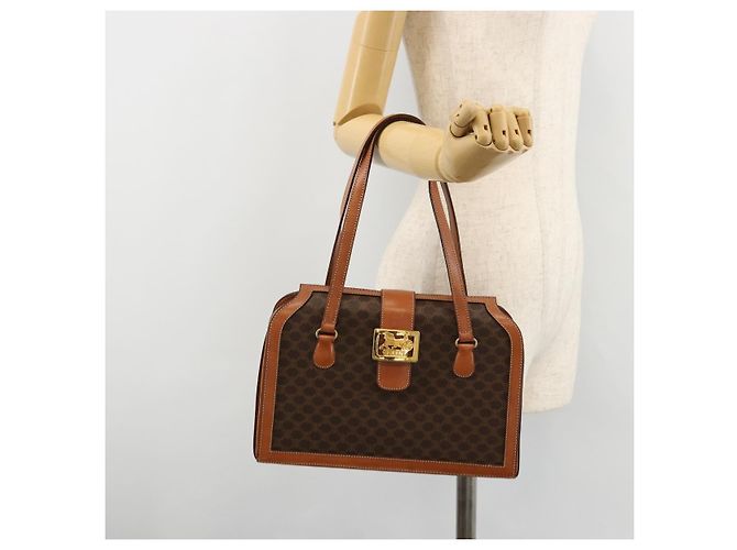 Céline Borsa a mano in tela Macadam CELINE in pelle PVC marrone oro Auth 178576A D'oro - vista 23