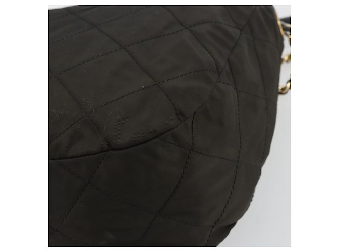 Borsa a spalla con catena Prada in nylon nero e oro Auth bs34879A D'oro - vista 15