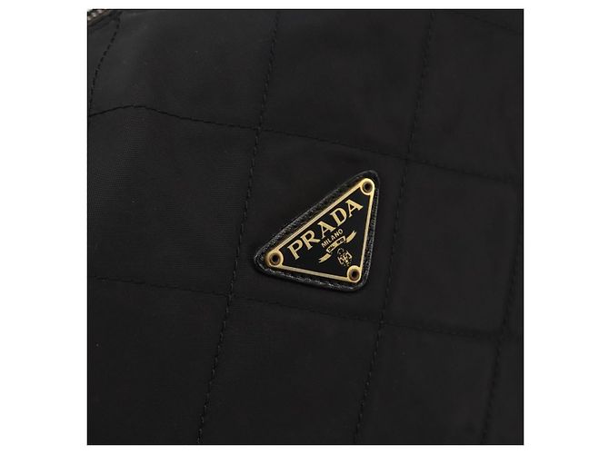 Borsa a spalla con catena Prada in nylon nero e oro Auth bs34879A D'oro - vista 17