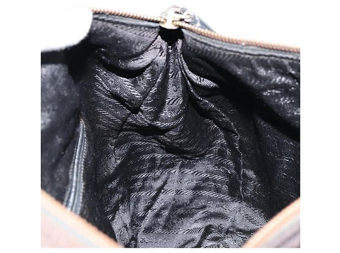 Borsa a spalla con catena Prada in nylon nero e oro Auth bs34879A D'oro - vista 19