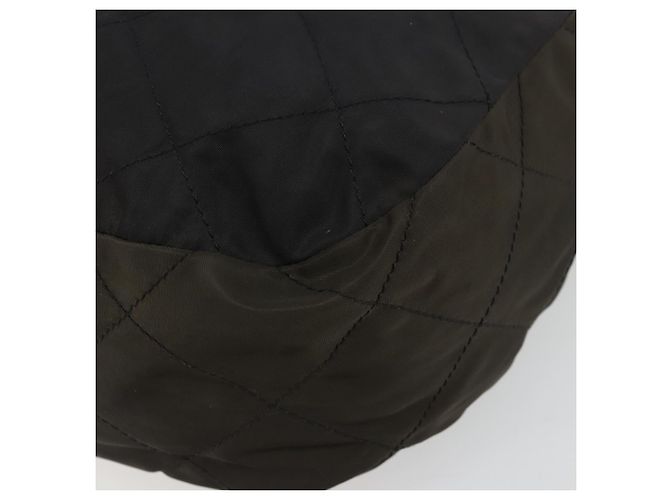 Borsa a spalla con catena Prada in nylon nero e oro Auth bs34879A D'oro - vista 9