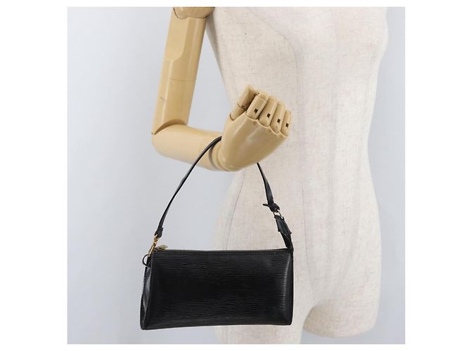 LOUIS VUITTON Pochette Accesorios Epi Negra M52982 LV Auth bs34835 Negro - vista 20