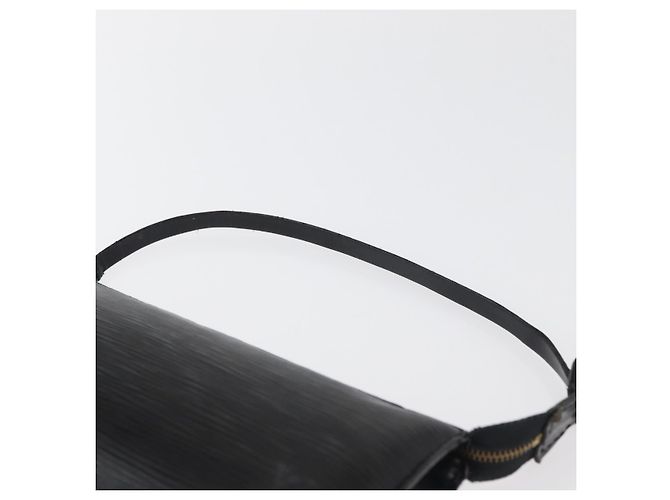 LOUIS VUITTON Pochette Accesorios Epi Negra M52982 LV Auth bs34835 Negro - vista 8