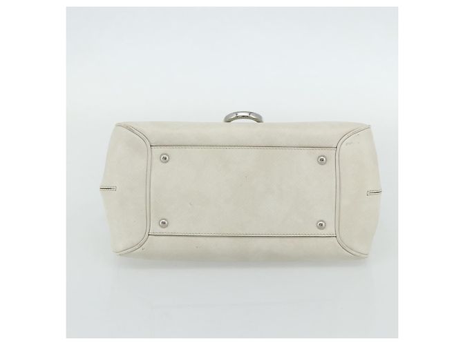 Borsa a mano Gancini in pelle bianca e argento di Salvatore Ferragamo Auth 177310A Bianco - vista 9