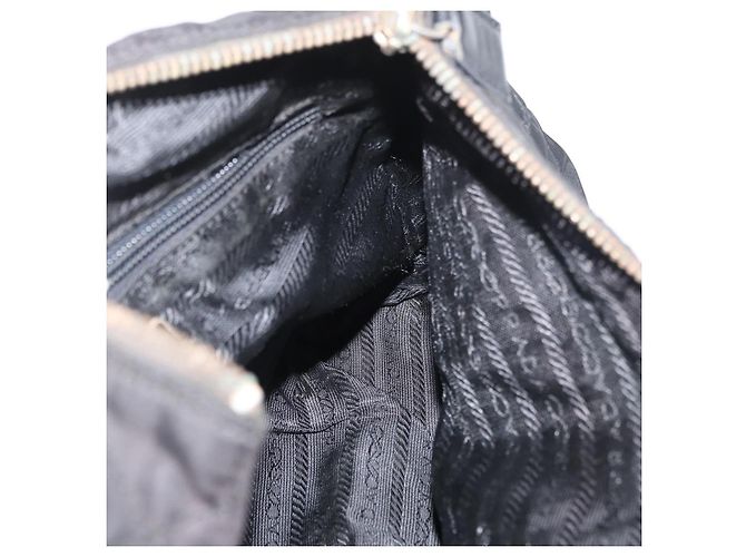 Borsa a Spalla con Catena PRADA in Nylon Nero e Oro Auth bs34842 D'oro - vista 21
