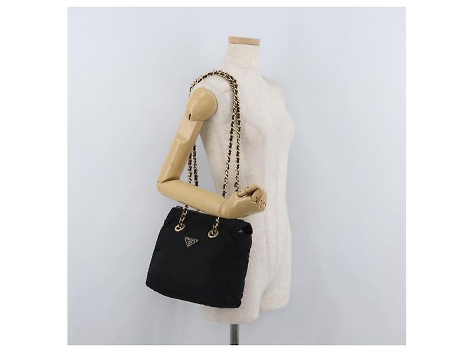 Borsa a Spalla con Catena PRADA in Nylon Nero e Oro Auth bs34842 D'oro - vista 25