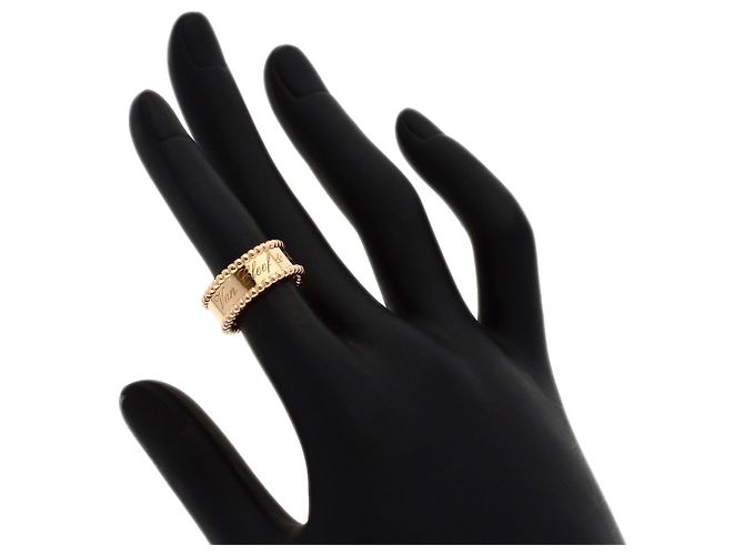 Bague Perlee Signature Medium de Van Cleef & Arpels - vue 6