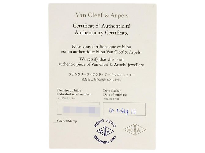 Bague Perlee Signature Medium de Van Cleef & Arpels - vue 8
