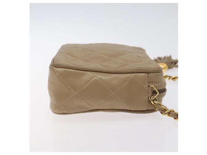 Chanel Vintage Diamond CC Camera Quilted Leather Small Beige - vista 3