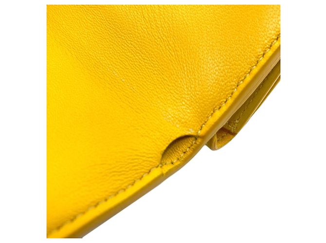 Portefeuille pliable en cuir jaune Balenciaga - vue 16