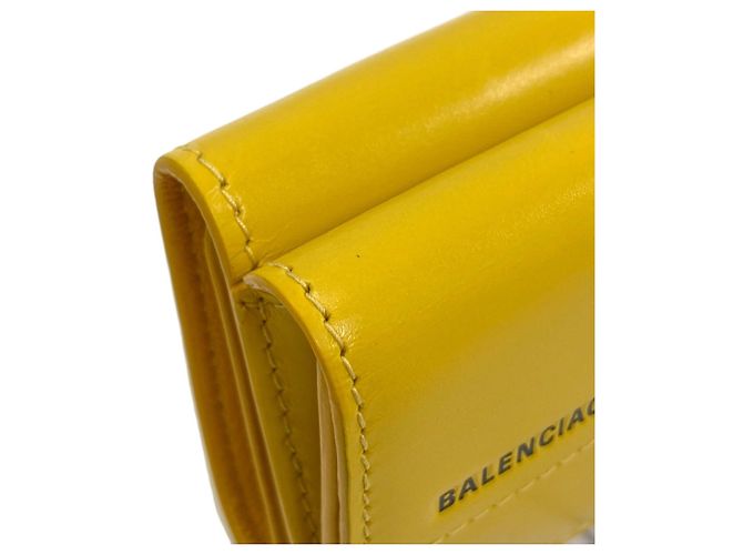 Portefeuille pliable en cuir jaune Balenciaga - vue 17