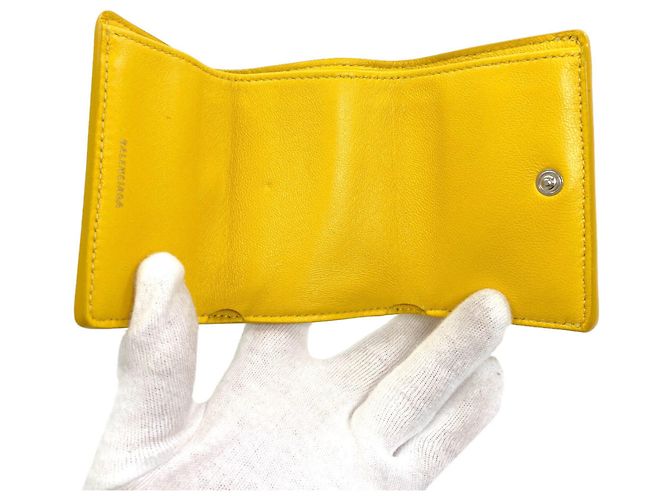 Portefeuille pliable en cuir jaune Balenciaga - vue 4
