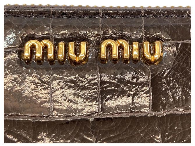 Cartera larga de cuero con relieve Miu Miu Negro - vista 17