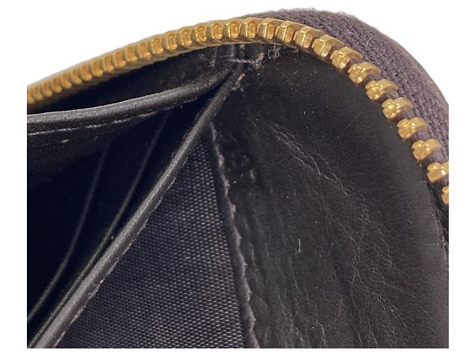 Cartera larga de cuero con relieve Miu Miu Negro - vista 7