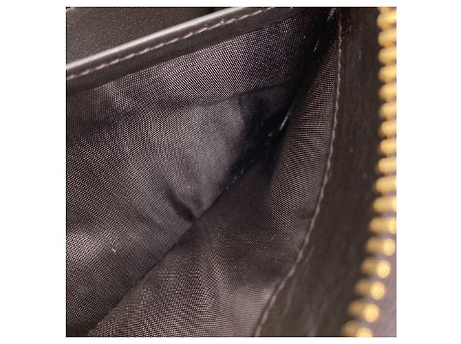 Cartera larga de cuero con relieve Miu Miu Negro - vista 9