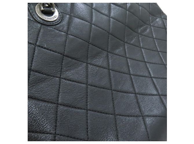 Chanel Matelassé 2-Way Tote Bag Black - view 17