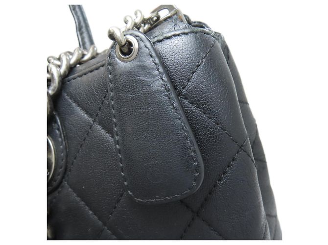 Chanel Matelassé 2-Way Tote Bag Black - view 19