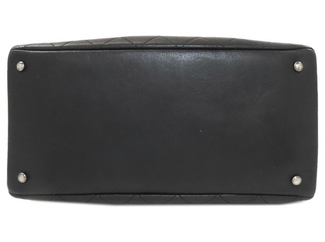 Chanel Matelassé 2-Way Tote Bag Black - view 4