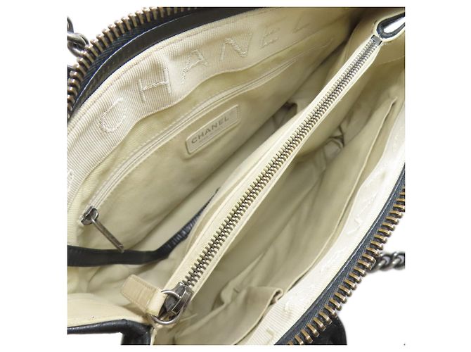 Chanel Matelassé 2-Way Tote Bag Black - view 5