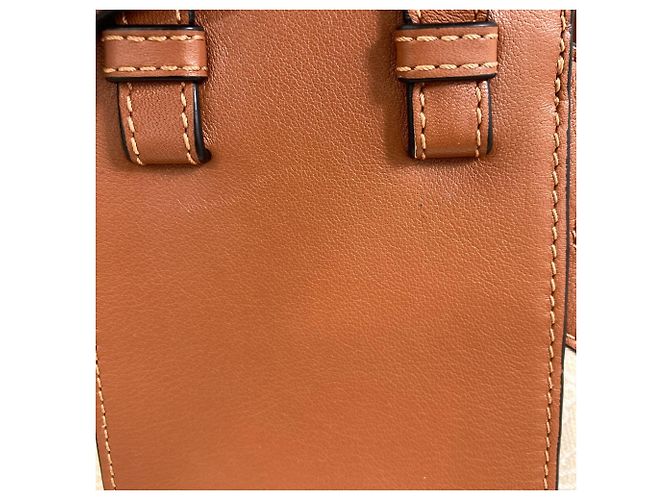 Loewe Hammock 2-Way Handtasche Braun Weiß - Ansicht 18