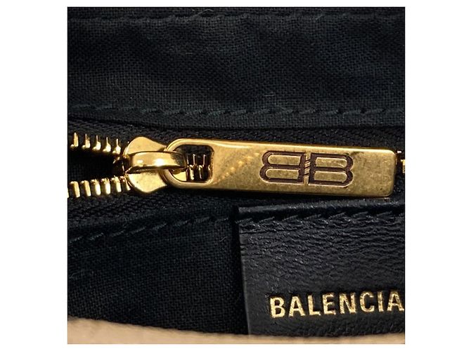 Bolsa de Ombro Balenciaga 702701 BB Monogram - vista 10