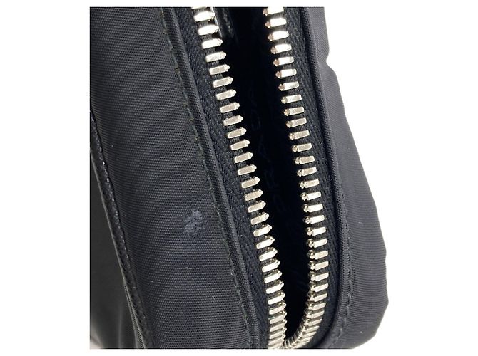 Borsa a tracolla in nylon nero con logo Prada - vista 12
