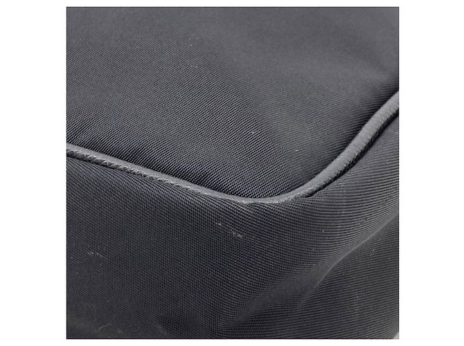 Borsa a tracolla in nylon nero con logo Prada - vista 18