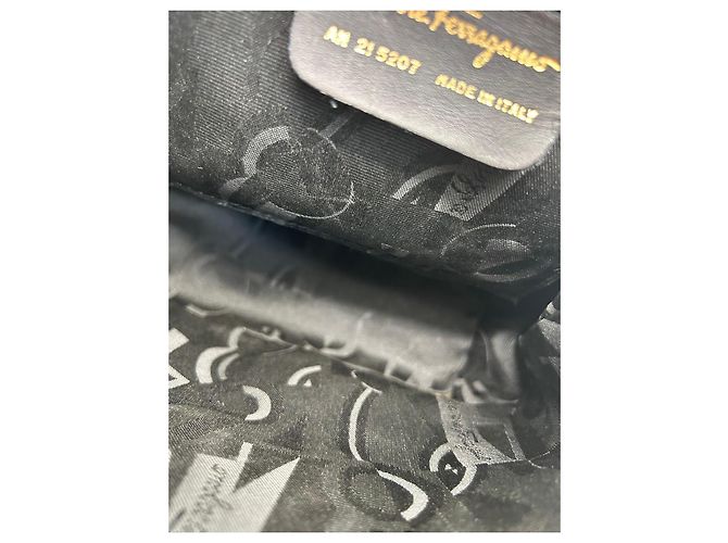 Salvatore Ferragamo Gancini Leder-Rucksack - Schwarz - Ansicht 7