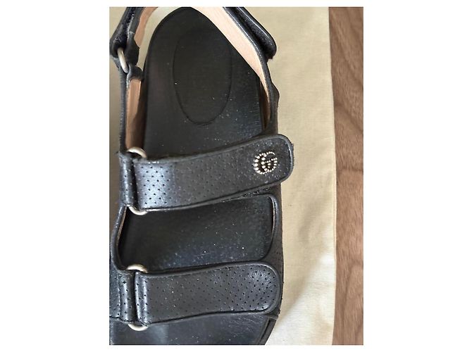 Gucci Sandali in pelle nera traforata Nero - vista 3