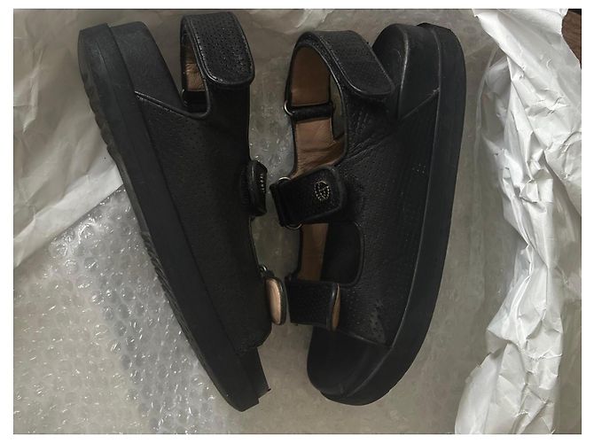 Gucci Sandali in pelle nera traforata Nero - vista 5