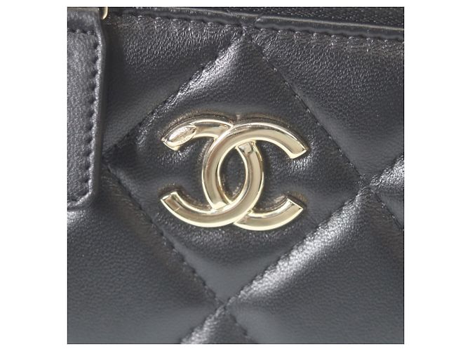 Borsa a tracolla Chanel in agnello nero - vista 7