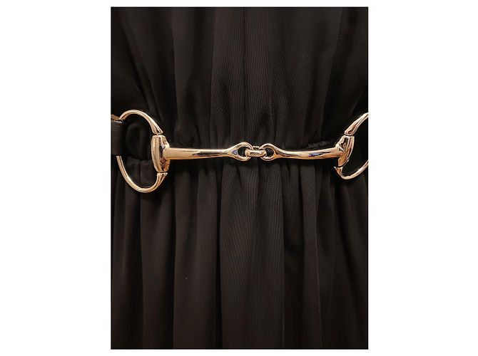 Vestido negro Tom Ford x Gucci con cinturón de hebilla Mors - vista 3