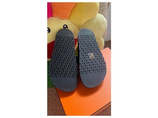 Sandali Hermès Chypre in pelle nera Nero - vista 8