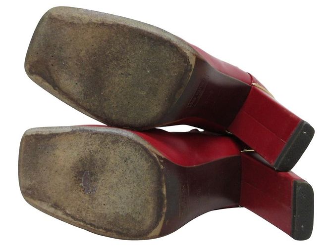 Louis Vuitton Rüschen-Leder-Short-Boots Rot - Ansicht 5