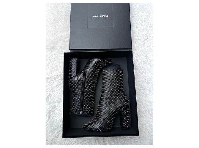 Stivaletti in pelle Saint Laurent con borchie Nero - vista 11