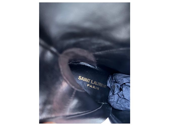Stivaletti in pelle Saint Laurent con borchie Nero - vista 9