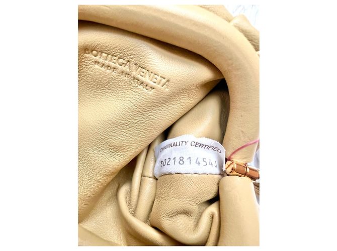 Bottega Veneta Borsa Micro The Pouch in pelle sabbia - vista 8