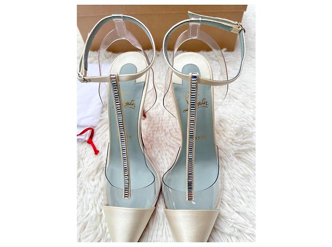 Sandali Christian Louboutin in raso bianco e PVC - vista 4