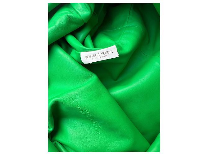 Bottega Veneta The Pouch Pochette in Pelle Verde - vista 11