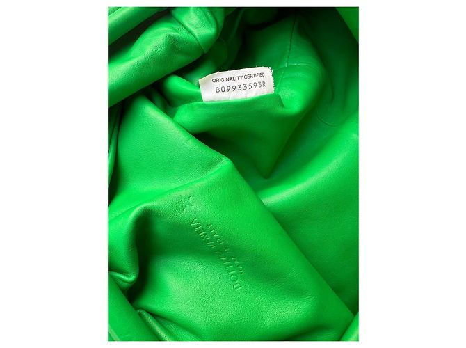 Bottega Veneta The Pouch Pochette in Pelle Verde - vista 12