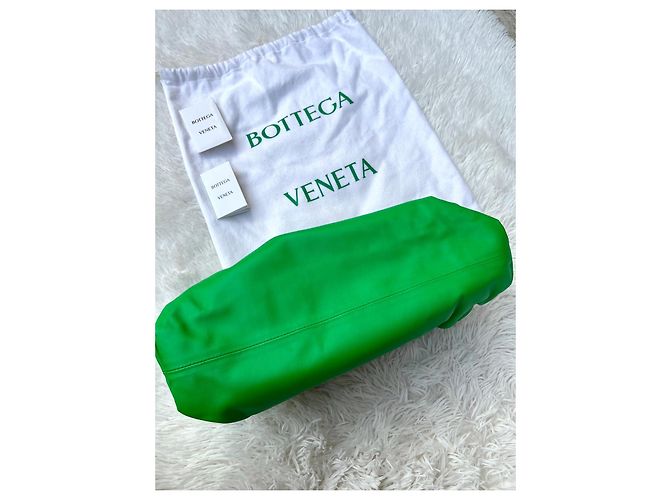 Bottega Veneta The Pouch Pochette in Pelle Verde - vista 15