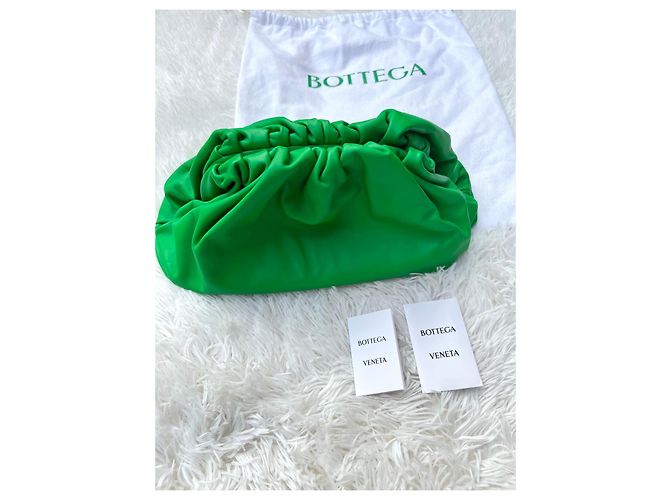 Bottega Veneta The Pouch Pochette in Pelle Verde - vista 8