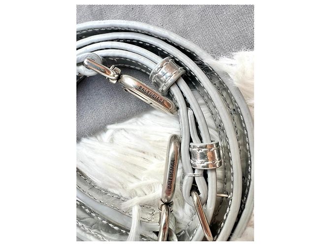 Balenciaga Borsa Hourglass Top Handle Argento Metallico - vista 13