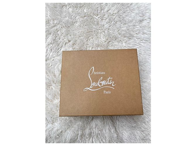 Christian Louboutin Décolleté in Camoscio Rosa e Mesh - vista 15