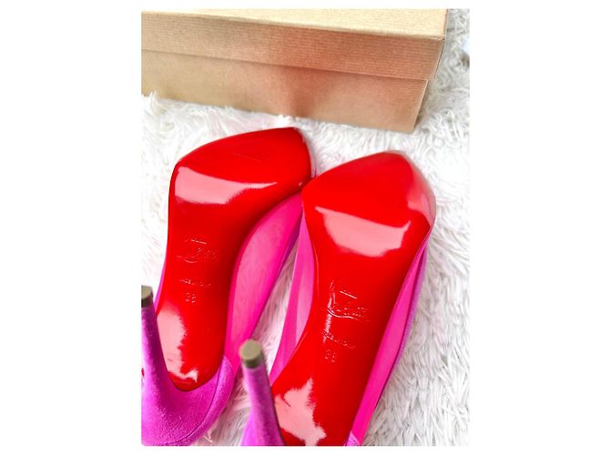 Christian Louboutin Décolleté in Camoscio Rosa e Mesh - vista 8