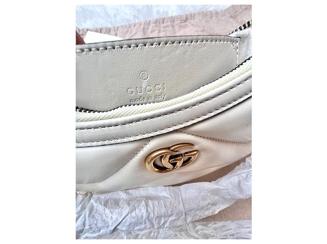 Gucci Marmont Schultertasche aus weißem Leder - Ansicht 13